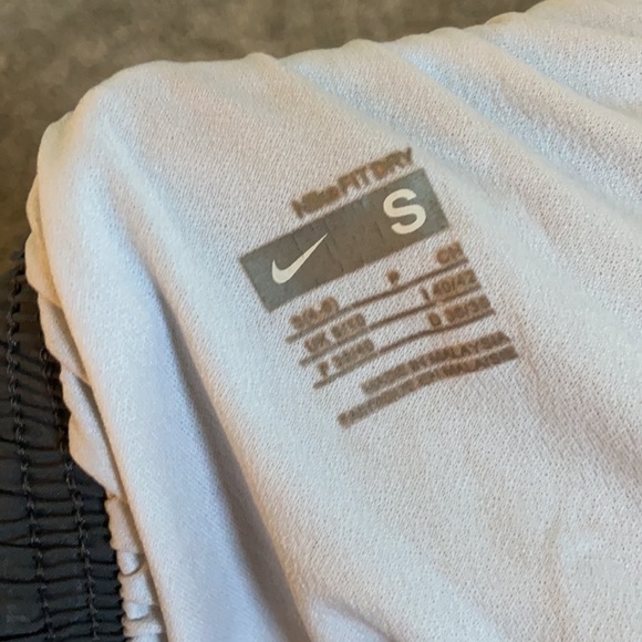 Nike running shoes - Picture 3 of 3